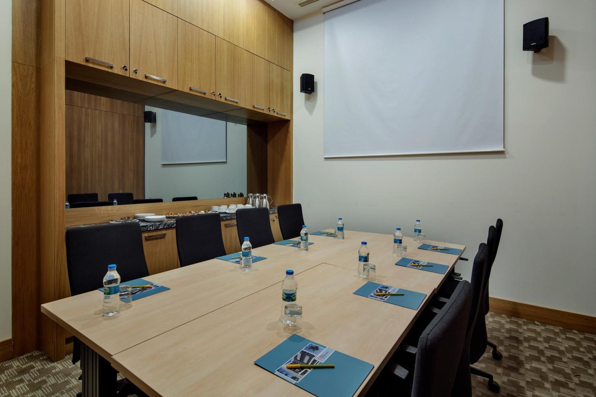 Wyndham Garden Diyarbakir Hotel Exterior photo