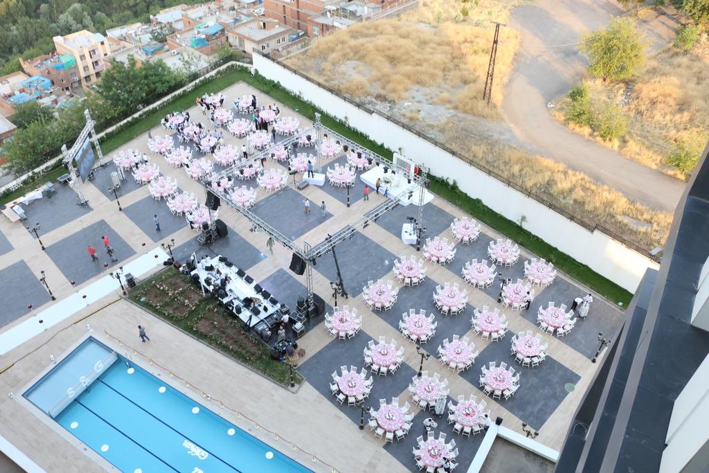 Wyndham Garden Diyarbakir Hotel Exterior photo